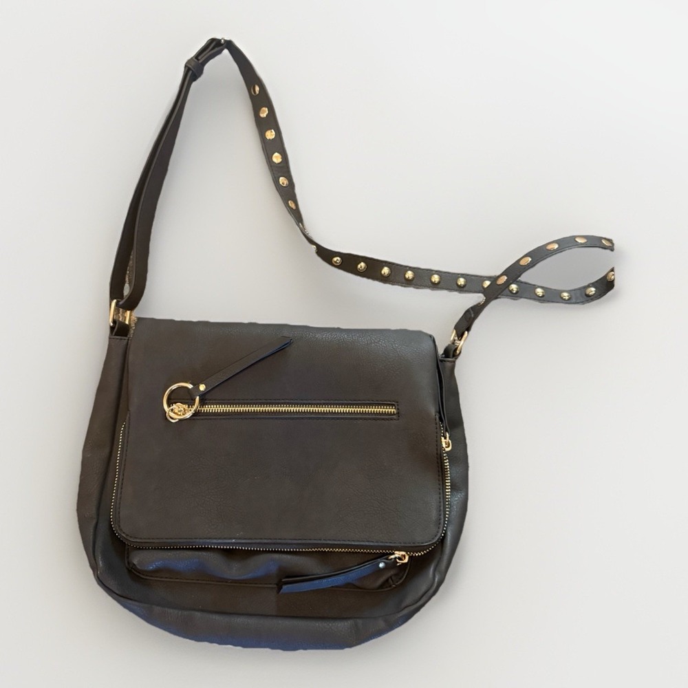 black purse Faux leather‎
